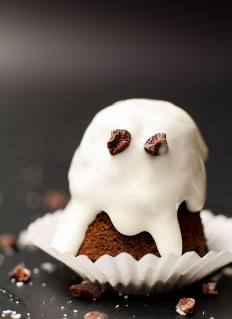 Dark Chocolate Coconut Ghosts + Healthy Halloween Treat Ideas