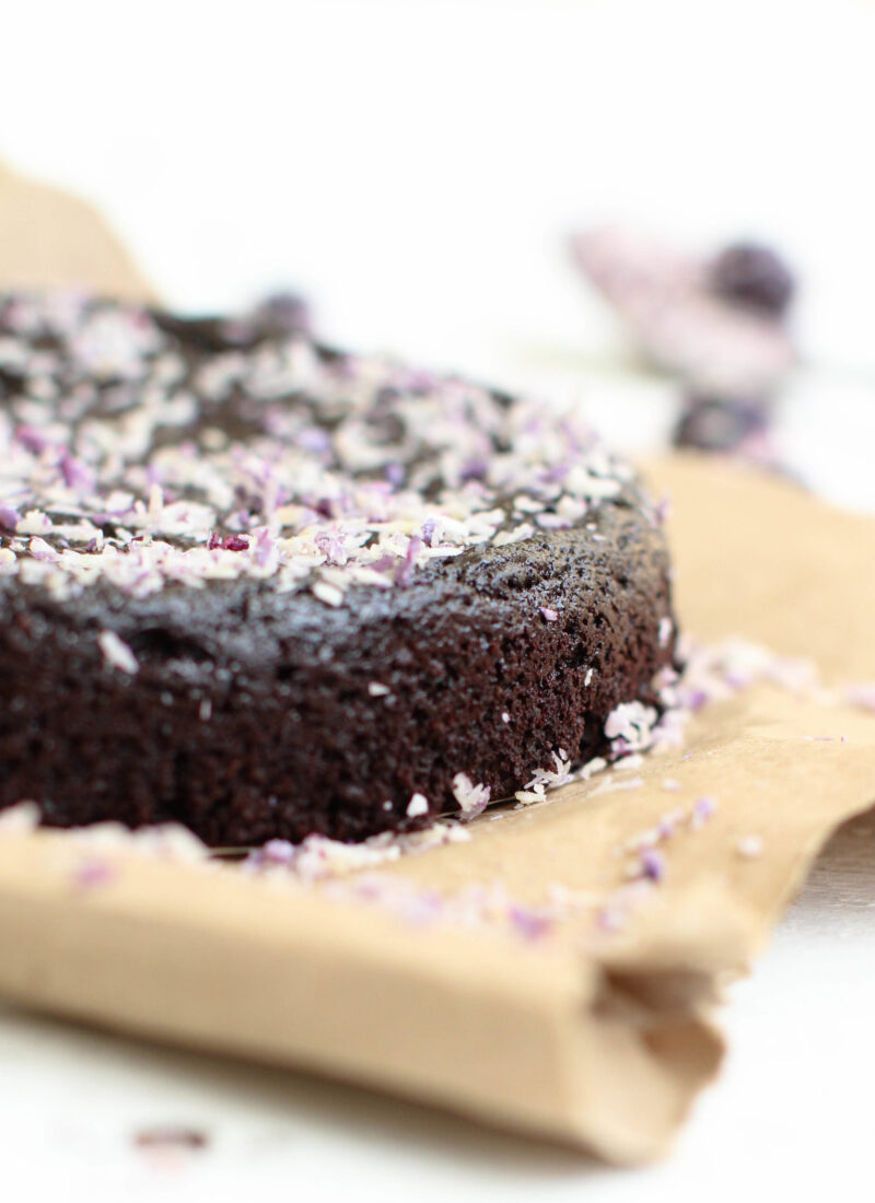 Vegan Flourless Chocolate Cake with Blueberries