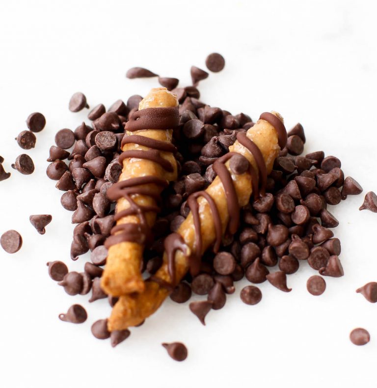 Chocolate Drizzled Salted Caramel Pretzels {vegan}
