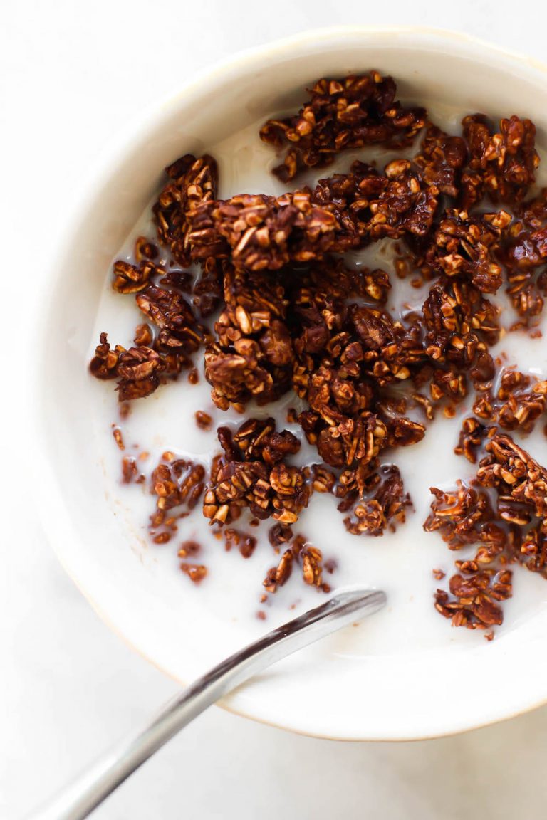 OilFree Chocolate Coconut Granola {with lots of crunchy cacao clusters!}