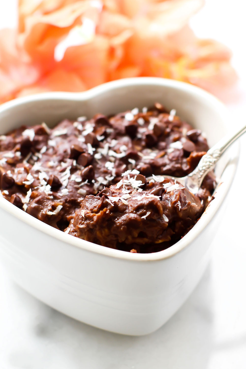 Super thick vegan chocolate fudge brownie oatmeal made with just 4 ingredie...