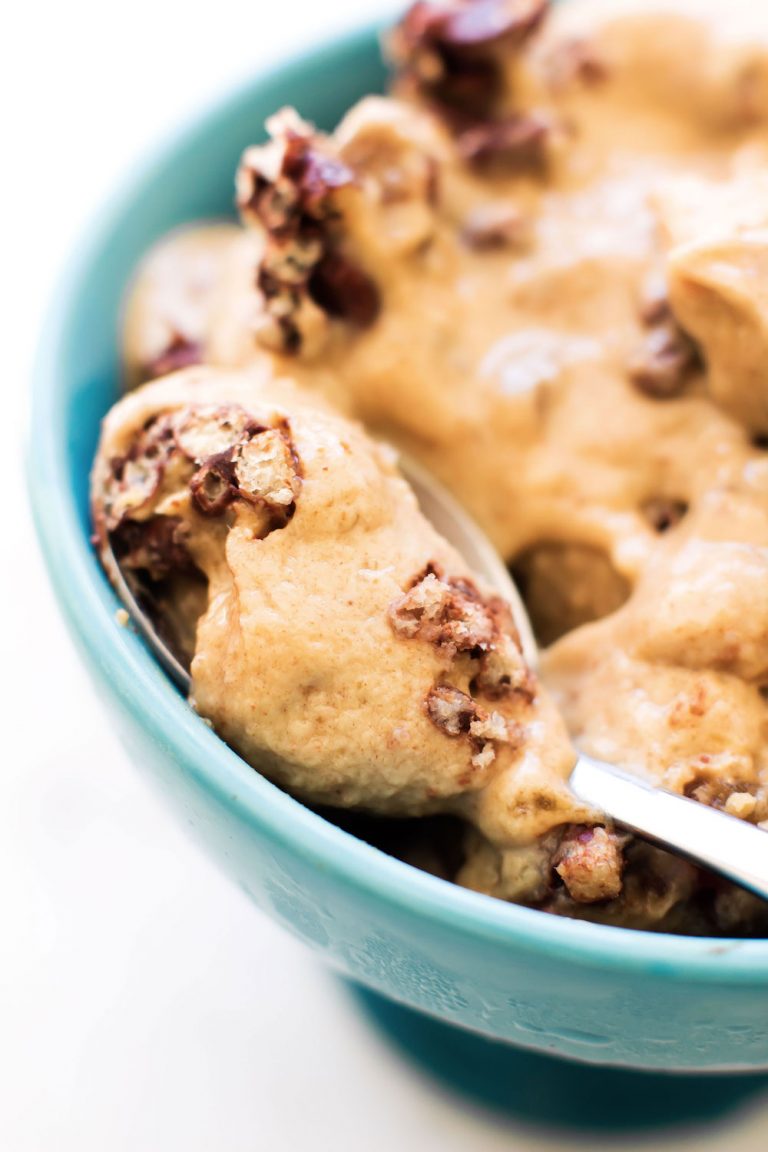 Peanut Butter Crunch Cluster Ice Cream (Vegan & NoChurn)