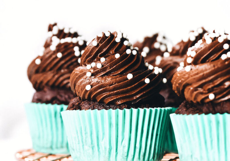 The BEST Healthy Chocolate Cupcakes