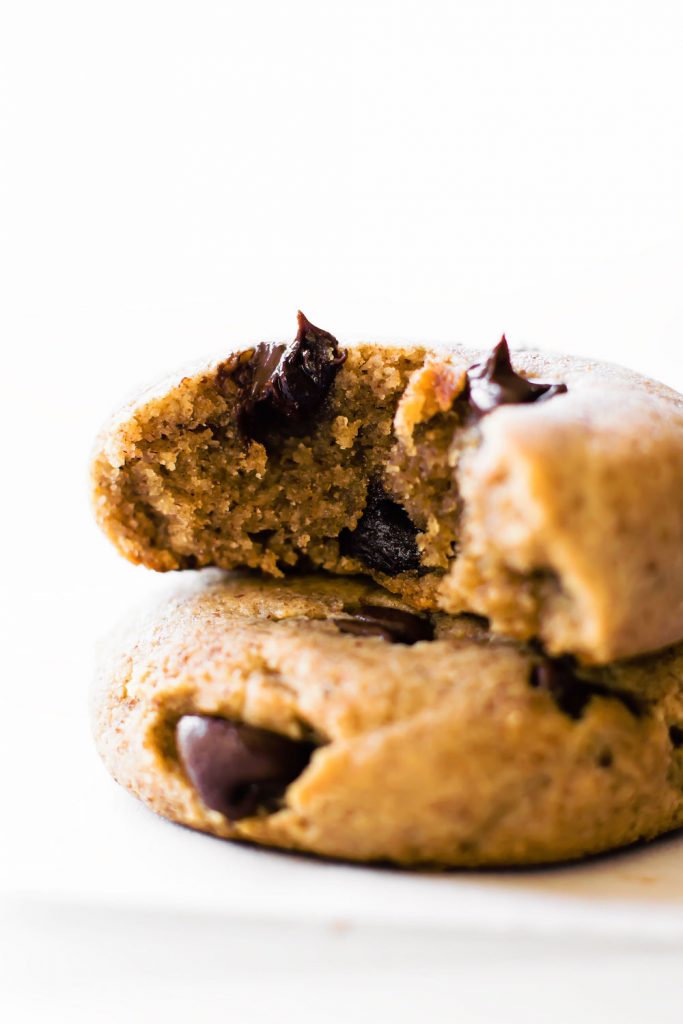 Almond Flour Chocolate Chip Cookies {vegan, paleo, datesweetened}