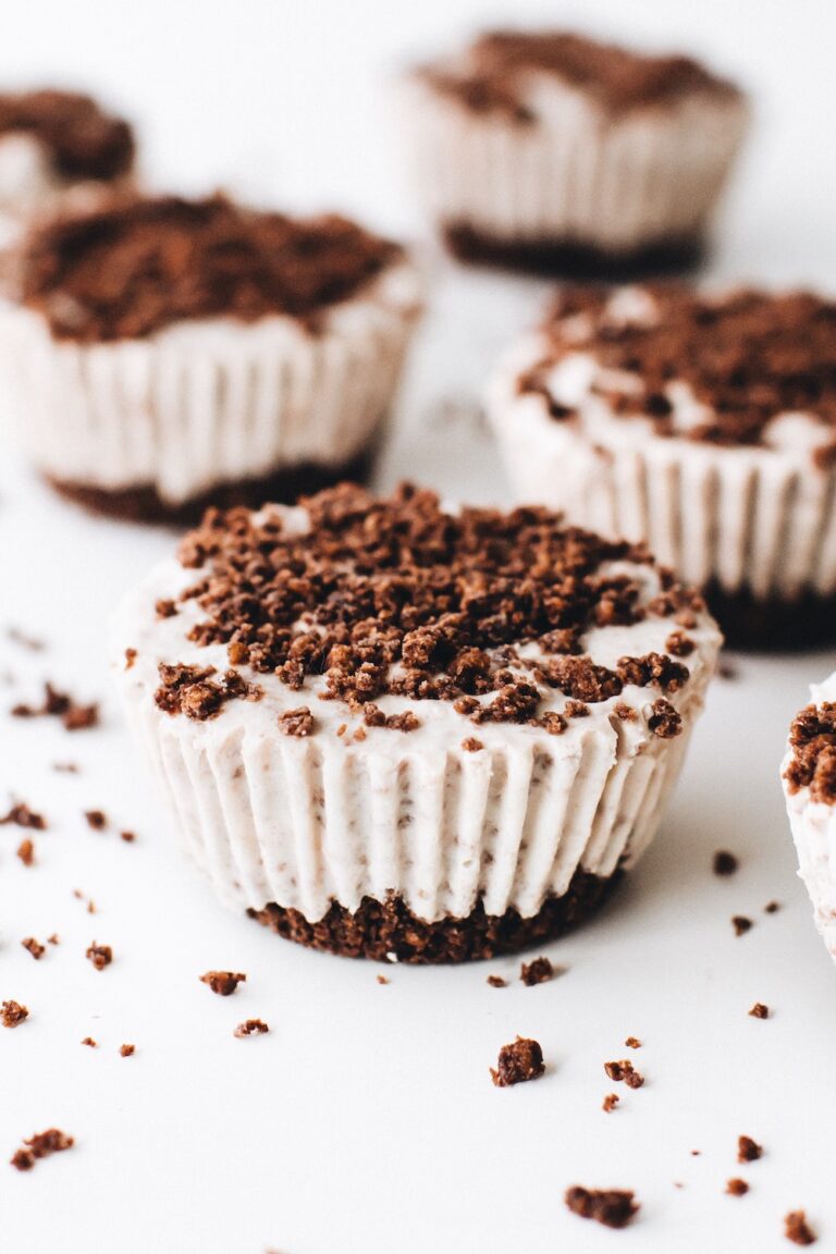 Cookies and Cream Cheesecakes (Vegan + GlutenFree) Feasting on Fruit
