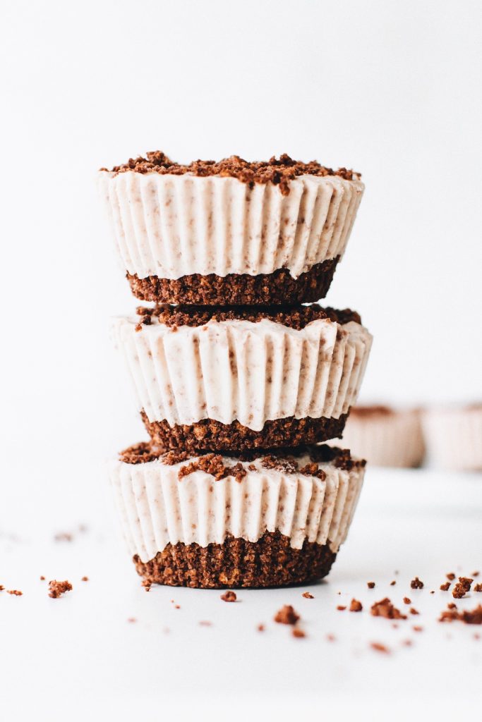 Cookies and Cream Cheesecakes (Vegan + GlutenFree) Feasting on Fruit