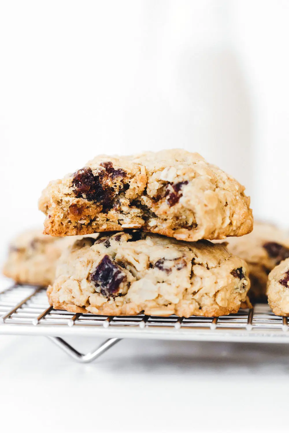 Tahini Medjool Date Chunk Cookies (vegan + glutenfree) Feasting on Fruit