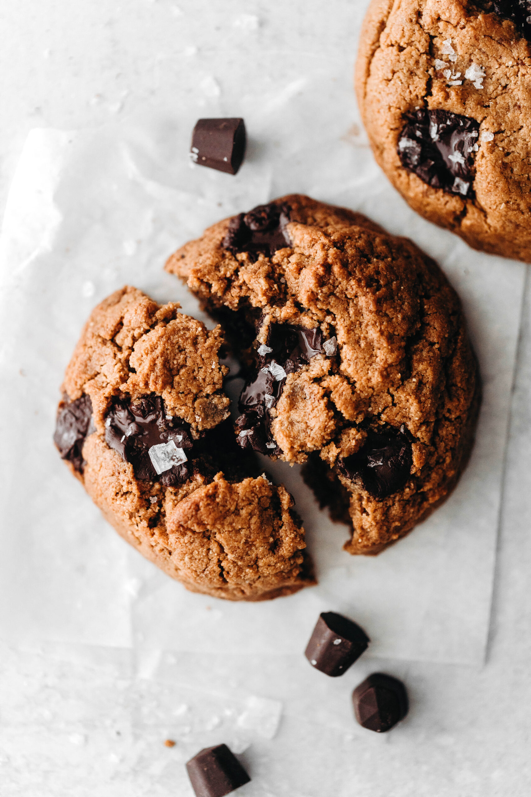 Thick Chewy Chocolate Chip Cookies (vegan + paleo)