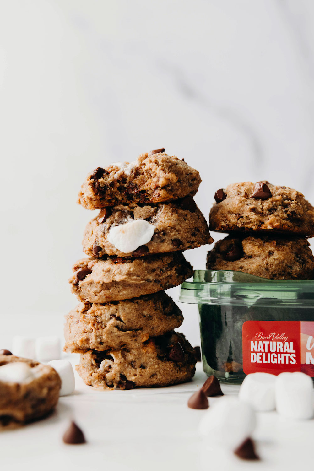 Gooey Vegan S'mores Cookies 