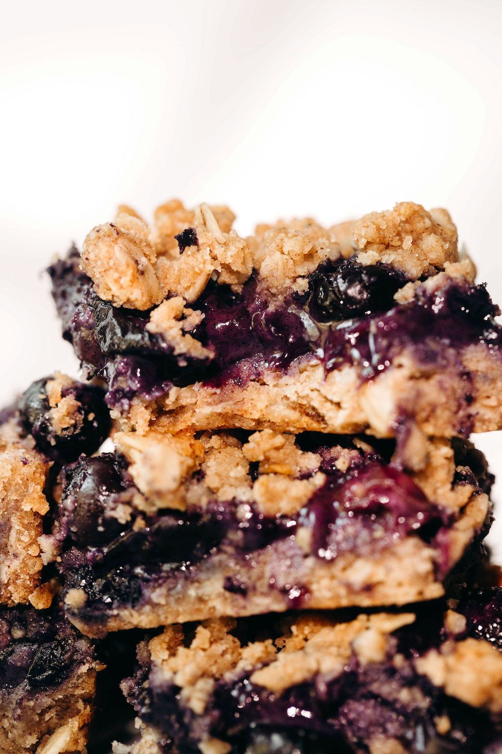 Healthy Blueberry Crumble Bars (vegan + gluten-free)