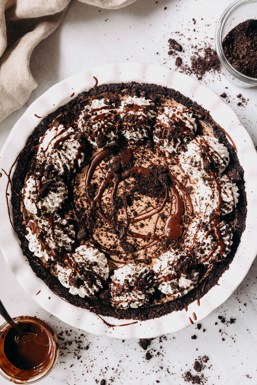 Cookies and Cream Pie (without oreos!) 