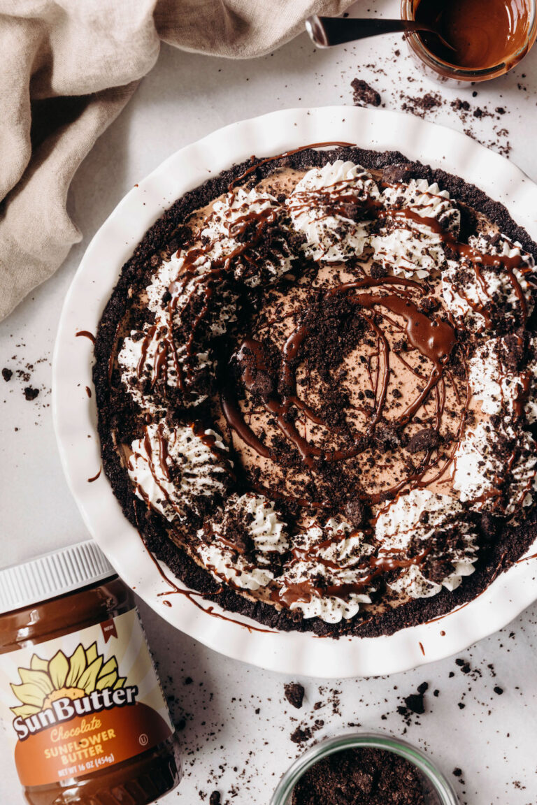 Cookies and Cream Pie (without oreos!) Feasting on Fruit