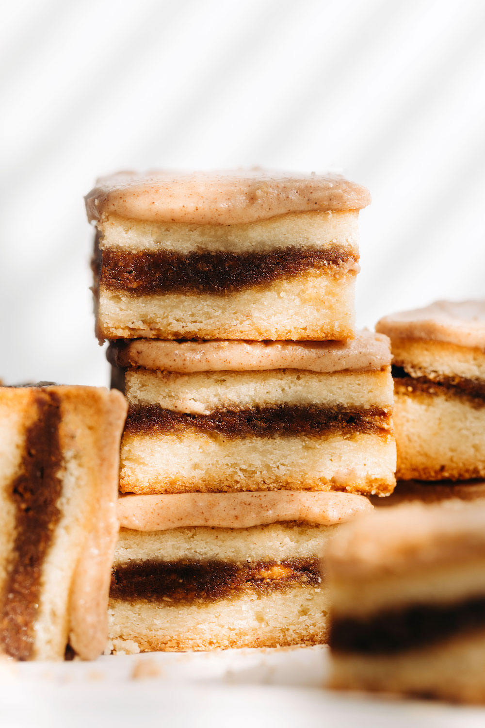 Brown Sugar Cinnamon Pop Tart Bars (vegan + gluten-free)